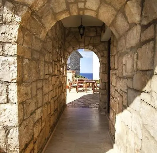 Nergis Karaburun (Izmir)