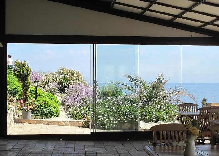 Hotel Nergis Karaburun (Izmir)